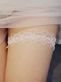 Jarretière de mariage pour la mariée en polyester blanc Dentelle jarretières