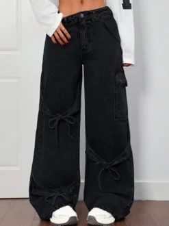 Jean cargo à jambes larges pour femme - Pantalon en denim délavé ample à bretelles et nœud papillon style rétro Y2K - Streetwear pour festivals de musique du printemps 2026