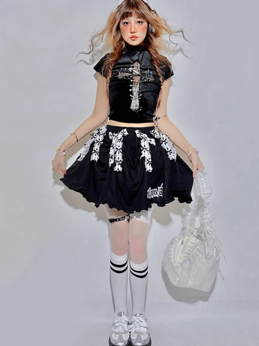 Jupe Lolita en dentelle brodée de ruban jupe trapèze noire pliable longue