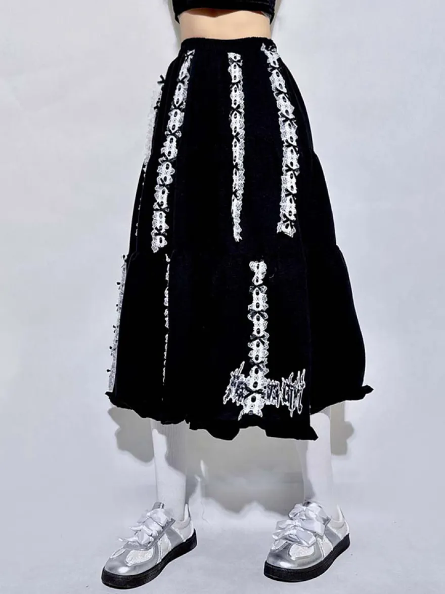 Jupe Lolita en dentelle brodée de ruban jupe trapèze noire pliable longue