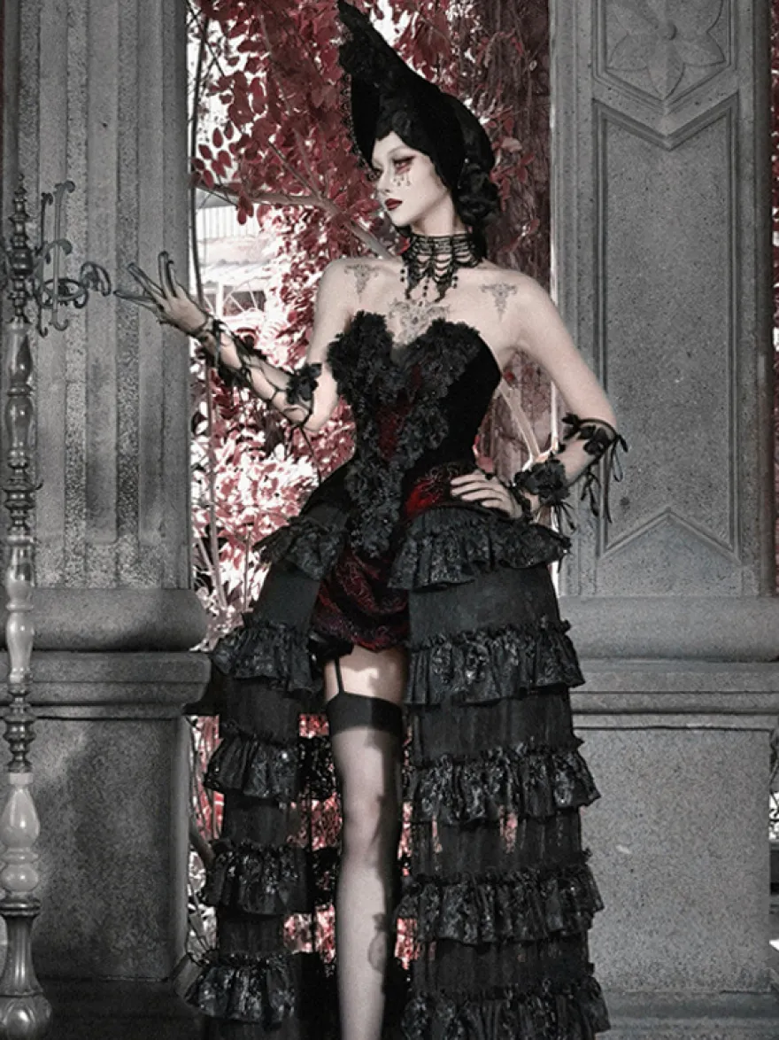 Jupe Lolita gothique noire et rouge SK à volants et taille haute avec traîne spectaculaire