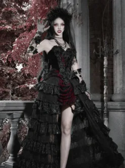 Jupe Lolita gothique noire et rouge SK à volants et taille haute avec traîne spectaculaire