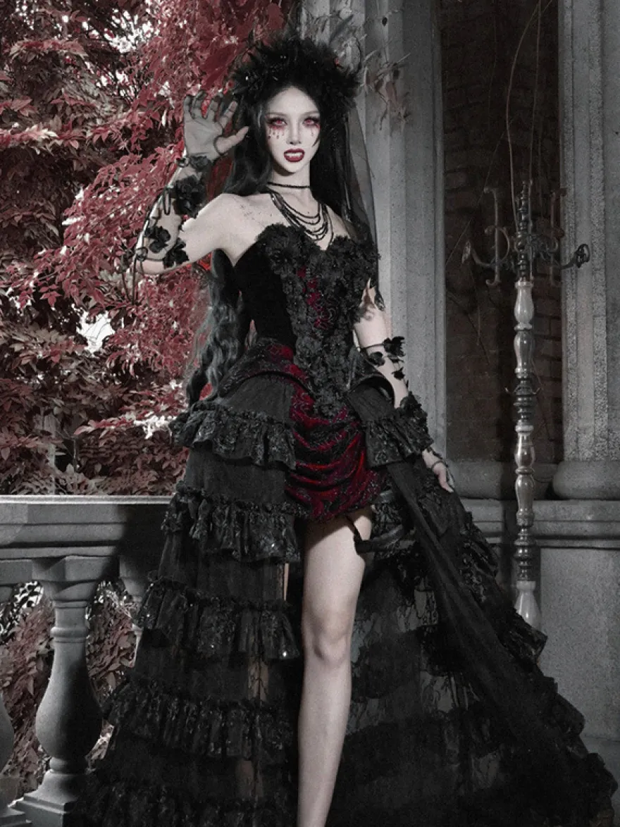 Jupe Lolita gothique noire et rouge SK à volants et taille haute avec traîne spectaculaire