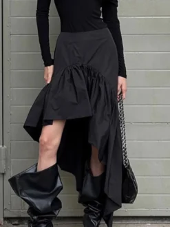 Jupes noires courtes asymétriques pour femmes