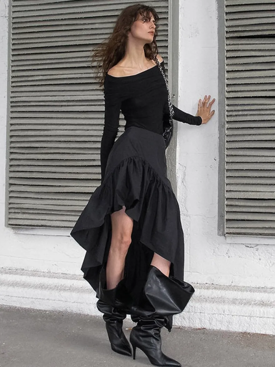 Jupes noires courtes asymétriques pour femmes
