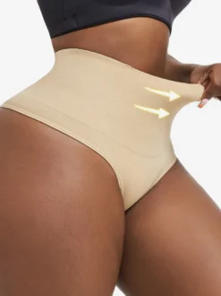 Linge de Mariée Body string taille haute pour femmes grandes tailles gainant ventre plat et fesses galbées.