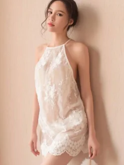 Linge de Mariée Chemise de nuit sexy en dentelle blanche dos nu semi-transparente mini-robe à bretelles et ourlet festonné