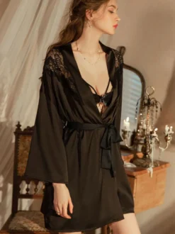 Linge de Mariée Pyjamas Vêtements de Nuit Champagne Dentelle 1 Pièce Manches Longues Lingerie Soie