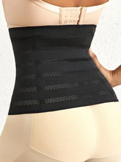 Lingerie sculptante beige 1 Pièce Boutonnée Devant