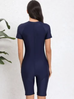 Maillot de bain athlétique shorty à fermeture éclair sur le devant et coutures contrastées