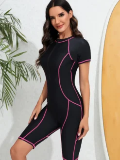 Maillot de bain athlétique shorty à fermeture éclair sur le devant et coutures contrastées