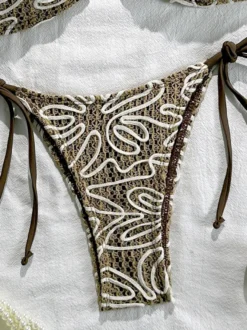 Maillot de bain deux pièces bikini vintage en dentelle ondulée à bretelles et liens sur les côtés