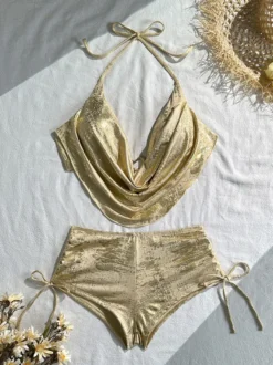 Maillot de bain deux pièces à col montant et bretelles fines bas court effet métallisé brillant