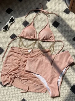 Maillot de bain 3 pièces bikini et mini-jupe à strass scintillants pour l'été 2026