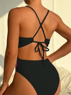 Maillot de bain une pièce imprimé lys dos croisé et décolleté plongeant