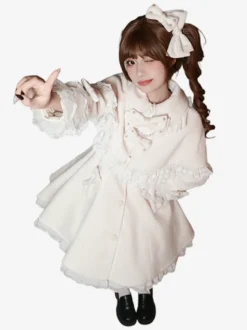 Manteau Sweet Lolita à nœuds noirs manches longues style automne-hiver avec cape