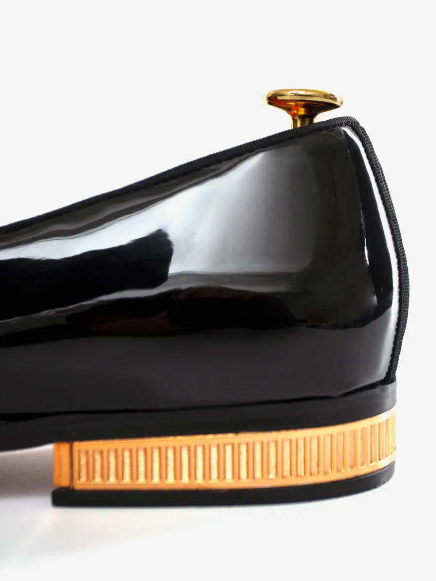 Mocassins à enfiler pour hommes chaussures vernies à bout pointu et talons bas