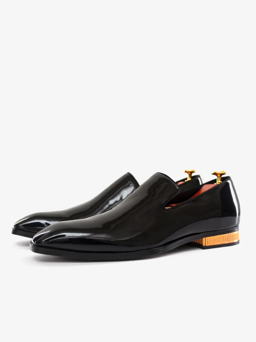 Mocassins à enfiler pour hommes chaussures vernies à bout pointu et talons bas