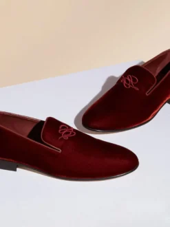 Mocassins à enfiler pour hommes chaussures en daim noir à bout rond motif brodé pour robe de soirée de mariage