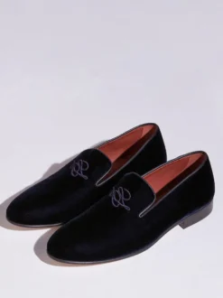 Mocassins à enfiler pour hommes chaussures en daim noir à bout rond motif brodé pour robe de soirée de mariage