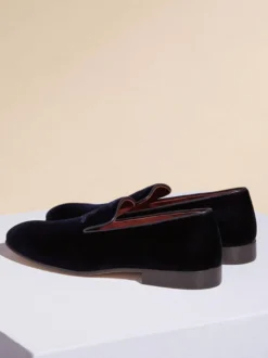 Mocassins à enfiler pour hommes chaussures en daim noir à bout rond motif brodé pour robe de soirée de mariage
