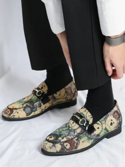 Mocassins à enfiler pour homme à talons bas bout rond imprimé animal