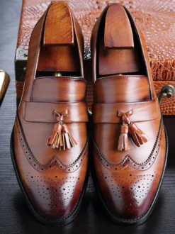 Mocassins à pampilles pour hommes chaussures habillées en cuir à bout pointu à enfiler