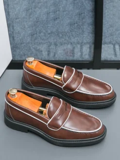 Mocassins à plateforme en cuir pour hommes chaussures confortables pour le travail et les affaires.