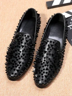 Mocassins à rivets pour hommes bout pointu en cuir de vache à enfiler pour bal de promo ou mariage