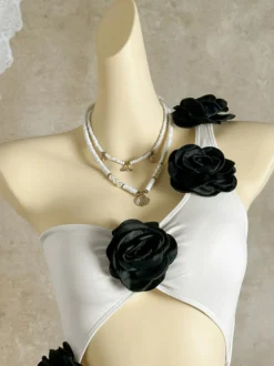 Monokini une pièce à fleurs 3D asymétrique échancré à la taille et décolleté plongeant