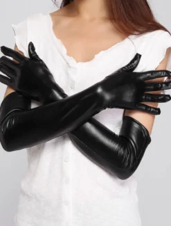 Noires doigts longs gants des femmes