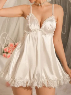 Nuisette de mariée en dentelle blanche dos nu