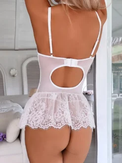 Nuisette en dentelle rose dos nu pour femme
