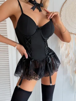 Nuisette en dentelle rose dos nu pour femme