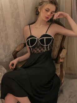 Nuisette longue Babydoll en dentelle noire dos nu lingerie chic