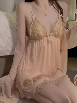 Nuisette sexy en dentelle verte dos nu et tulle style babydoll pour femme.