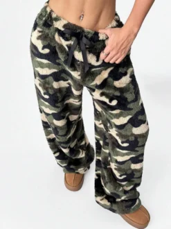 Pantalon large duveteux à imprimé cœur pour femme taille haute avec cordon de serrage style décontracté et moelleux.