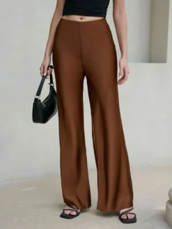 Pantalon marron en satin taille naturelle