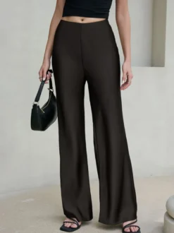 Pantalon marron en satin taille naturelle