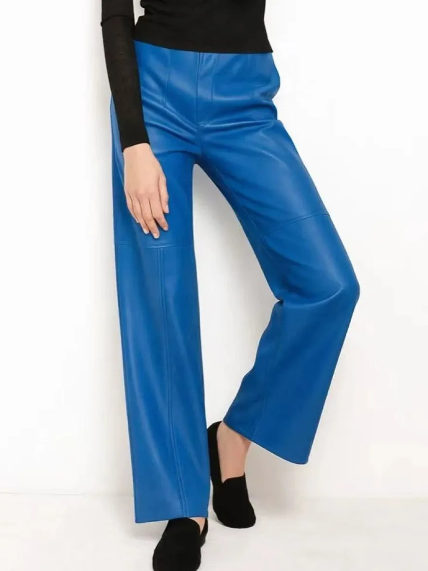 Pantalon rouge en similicuir PU taille naturelle coupe droite chic