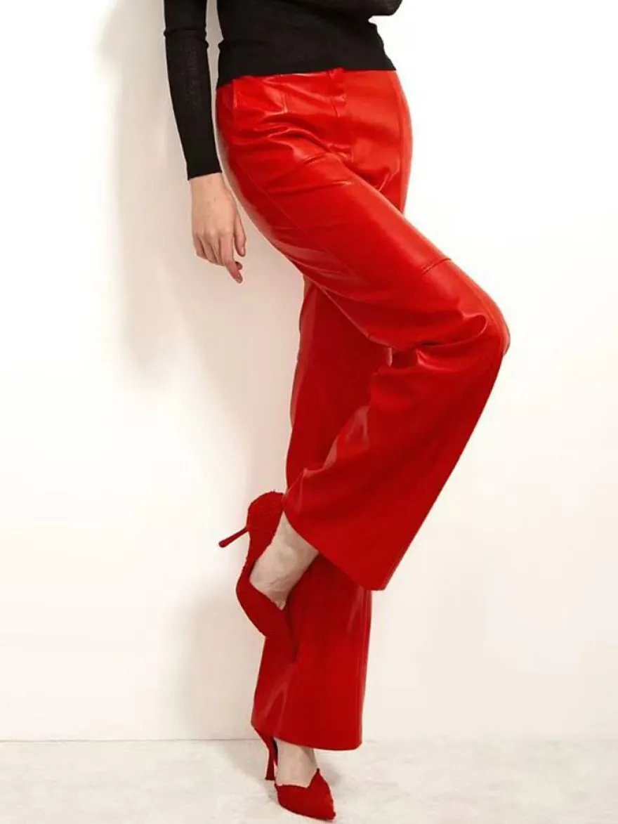 Pantalon rouge en similicuir PU taille naturelle coupe droite chic