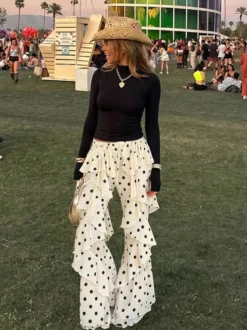 Pantalon évasé à pois et volants superposés taille haute transparent jambes larges
