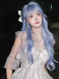 Perruque Lolita douce longue ébouriffée en fibre résistante à la chaleur bleu ciel clair accessoires Lolita