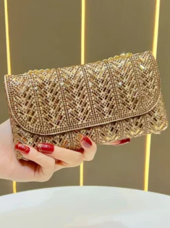 Pochette enveloppe à strass chevron bandoulière chaîne amovible sac à main scintillant pour soirée mariage ou fête.