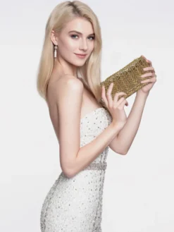 Pochette enveloppe à strass chevron bandoulière chaîne amovible sac à main scintillant pour soirée mariage ou fête.