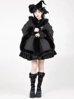 Poncho gothique Lolita en polyester blanc avec pompons pour l'automne