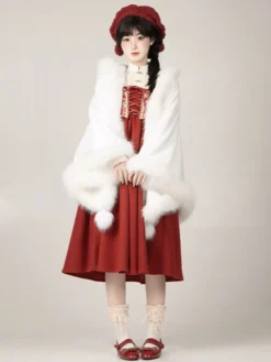 Poncho gothique Lolita en polyester blanc avec pompons pour l'automne