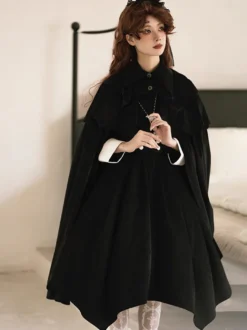 Poncho gothique Lolita en polyester noir à volants vêtements d'extérieur Lolita d'hiver