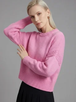 Pull court à col rond épaules tombantes manches longues coupe ample couleur unie pour femme