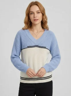 Pull en maille color block à col V ourlet rayé fentes latérales manches longues